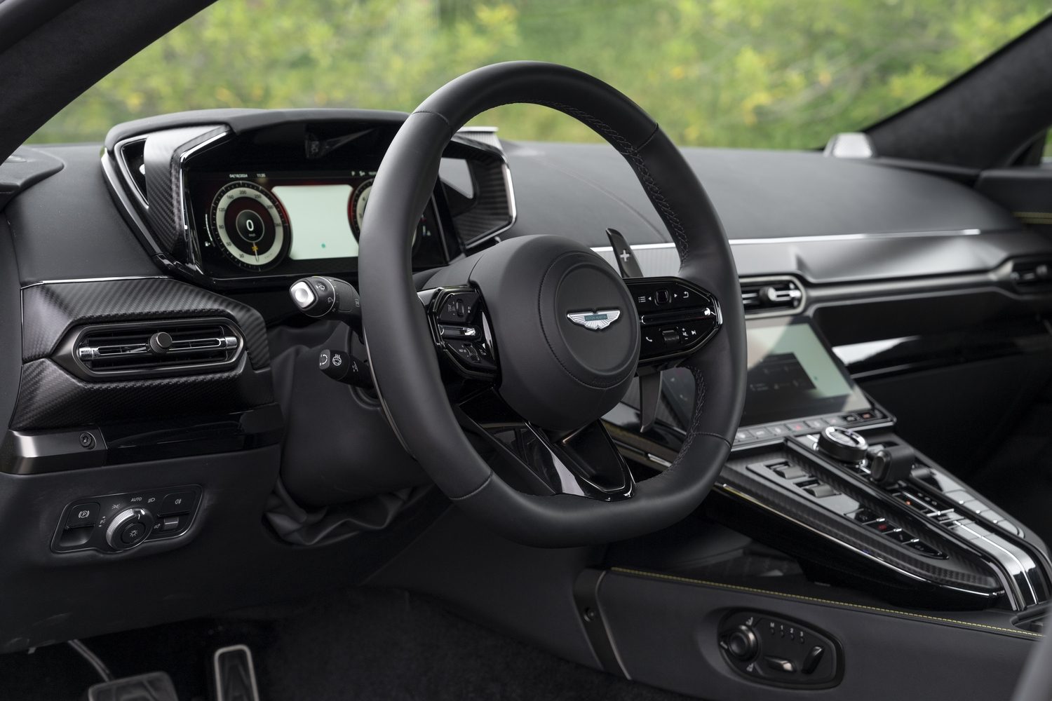 Aston Martin Vantage Coupe (2024)