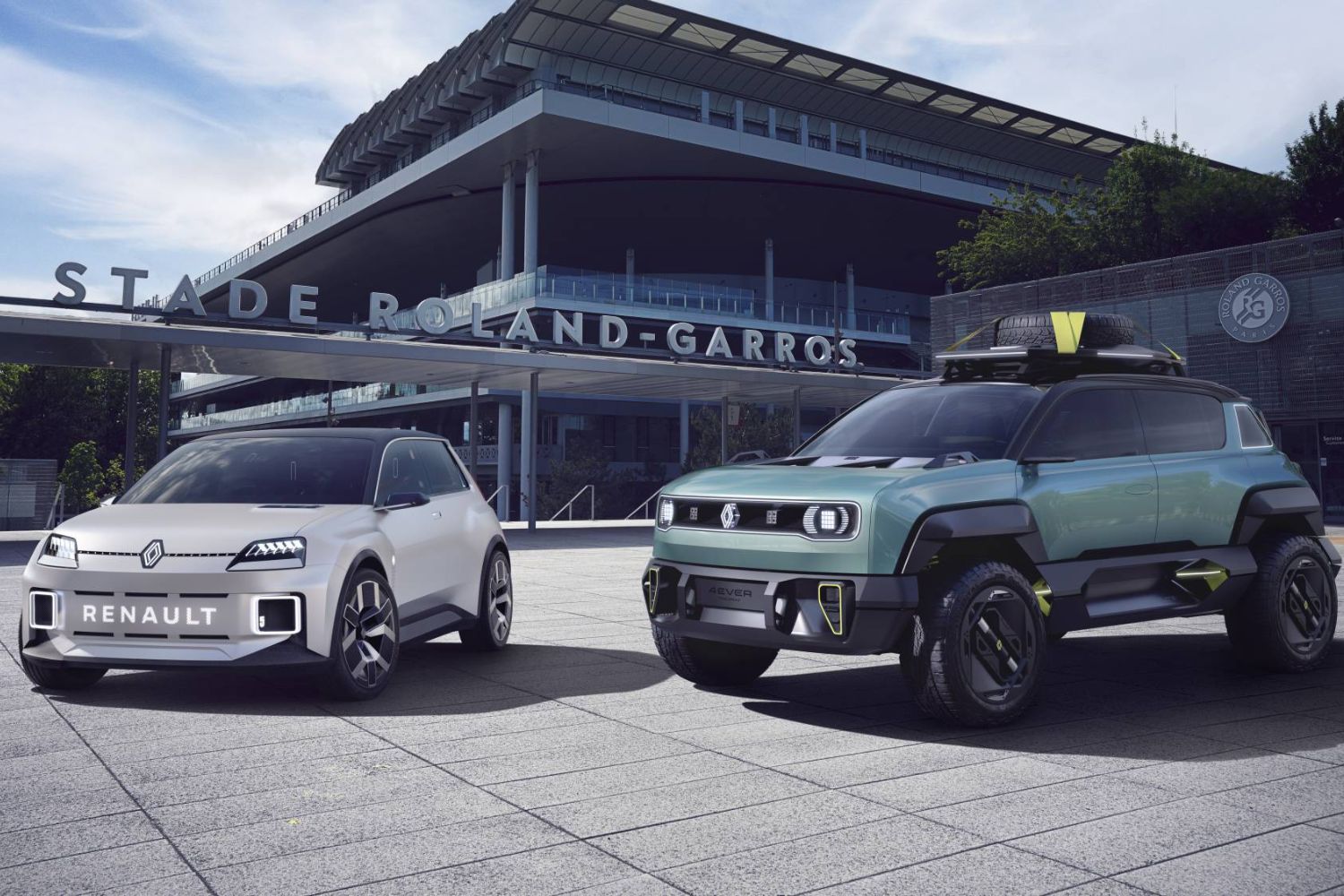 Renault gears up for Paris Motor Show