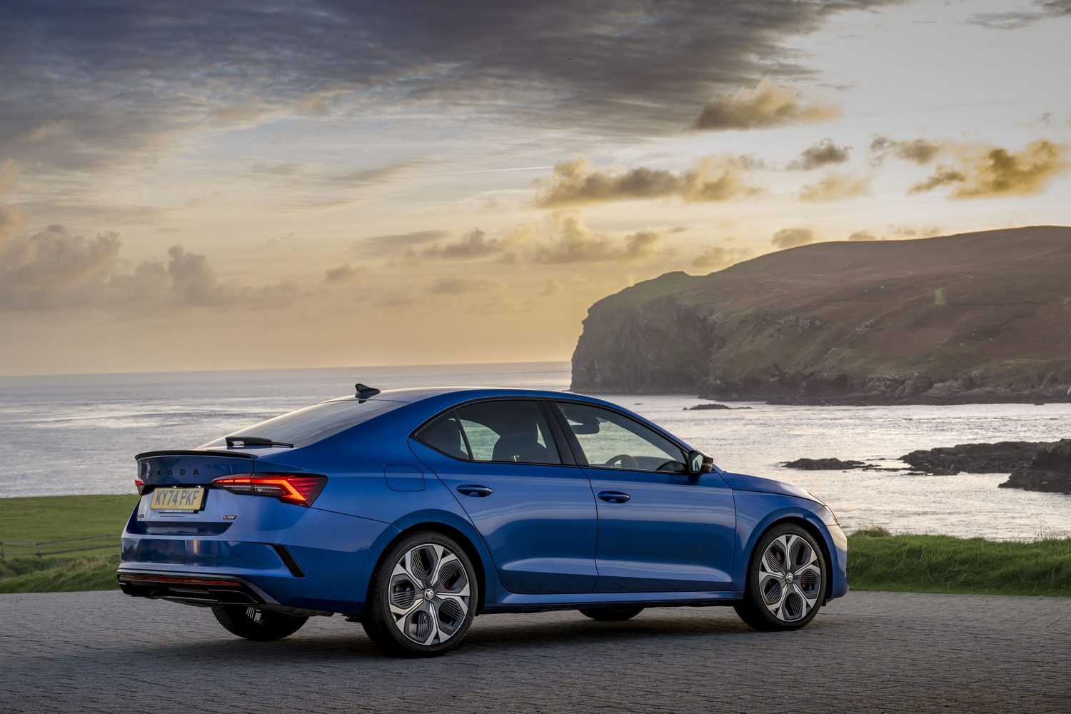 Skoda Octavia RS TSI 2024 Reviews Complete Car Skoda Octavia RS TSI 2024 Reviews Complete Car