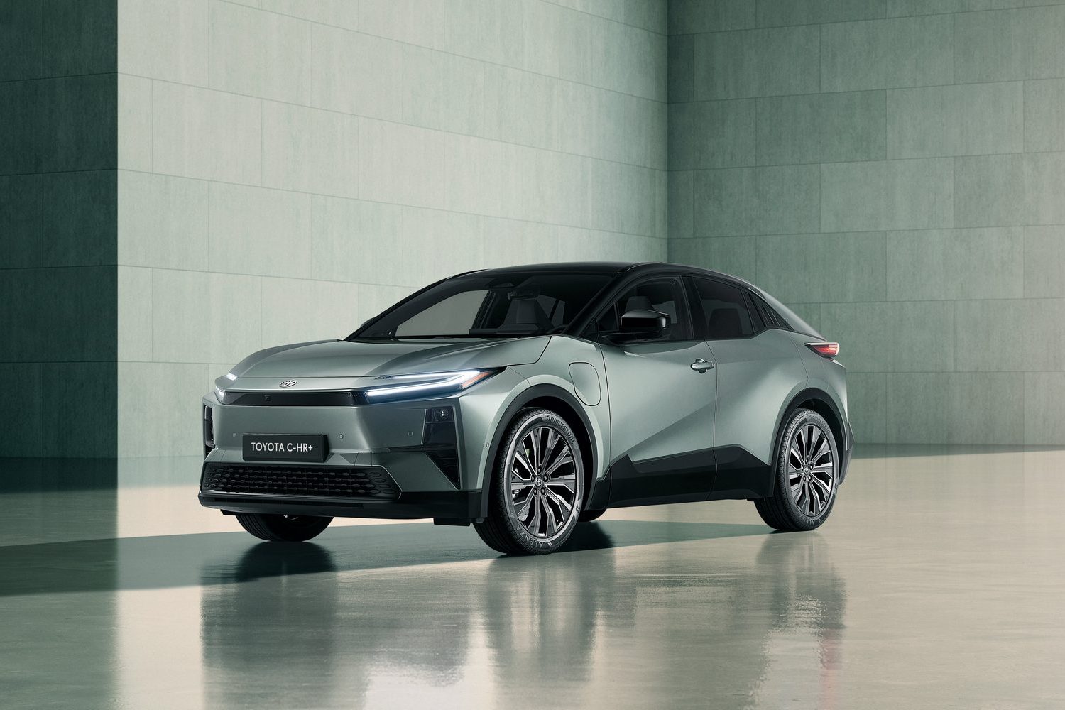 Toyota C-HR+