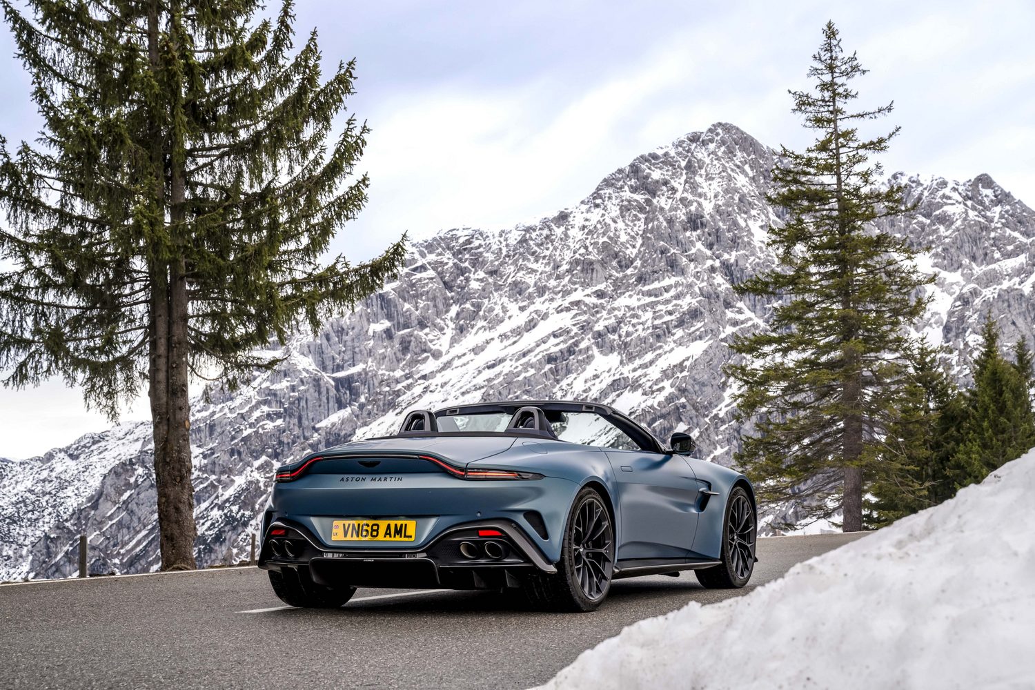 Aston Martin Vantage Roadster (2025)