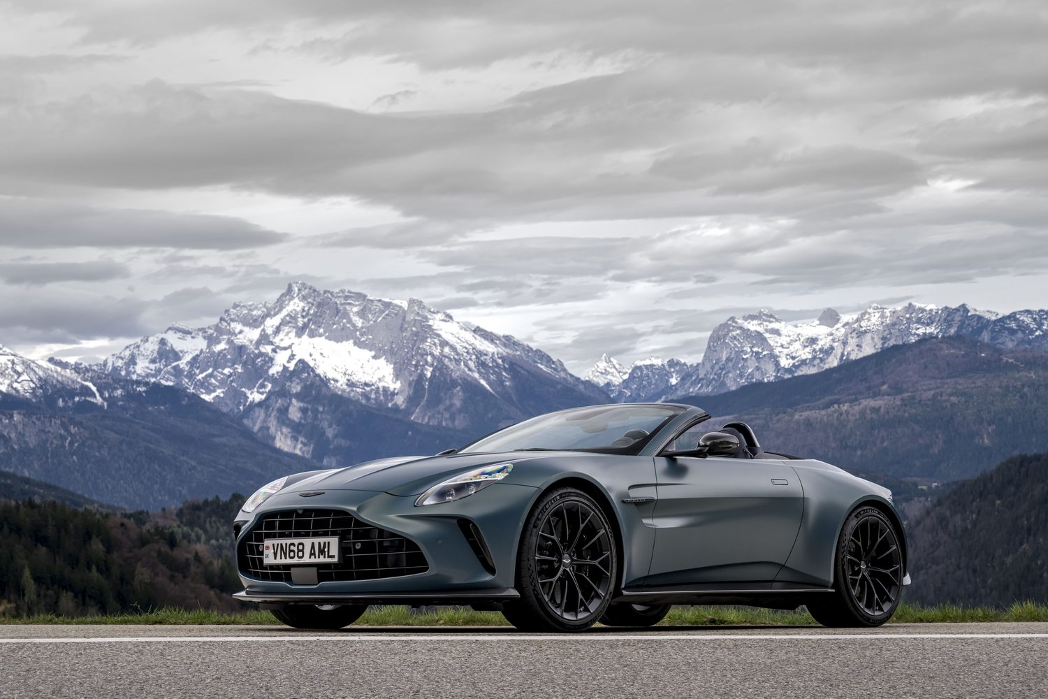 Aston Martin Vantage Roadster (2025)