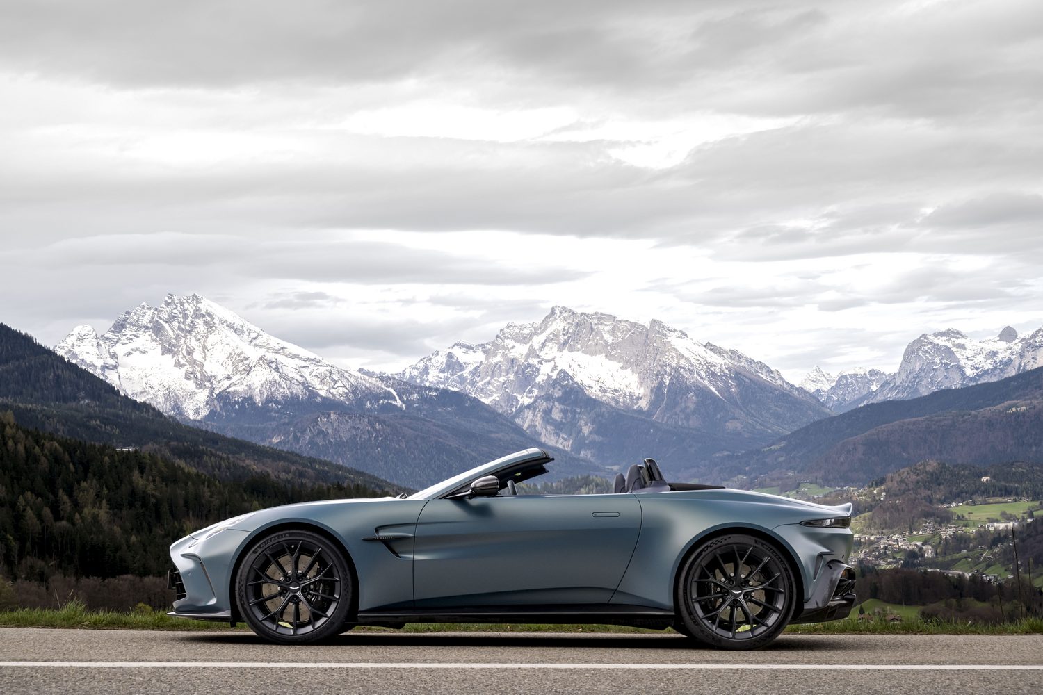 Aston Martin Vantage Roadster (2025)