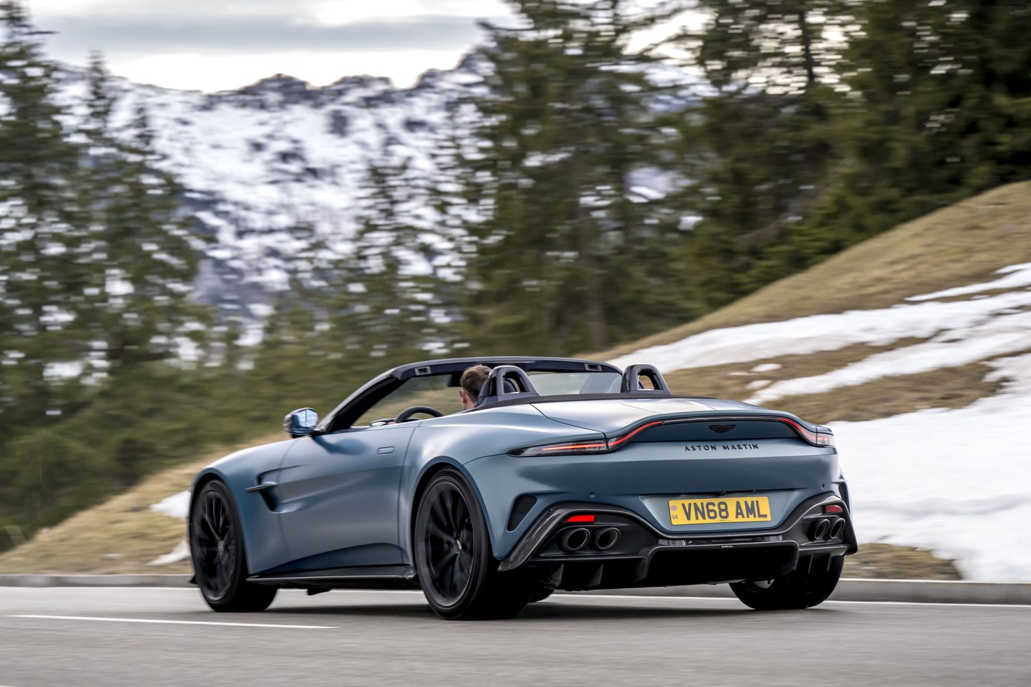 Aston Martin Vantage Roadster (2025)