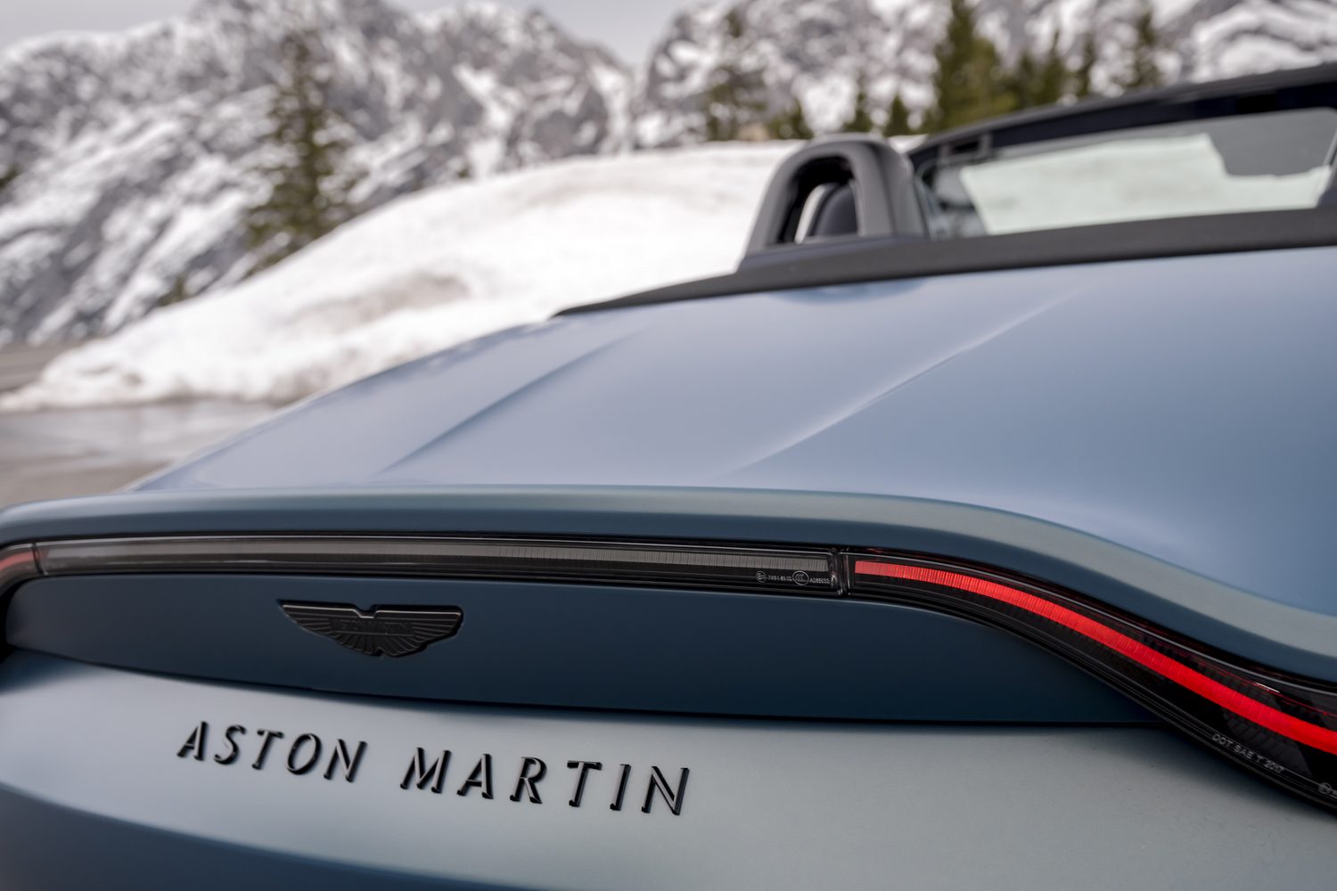Aston Martin Vantage Roadster (2025)