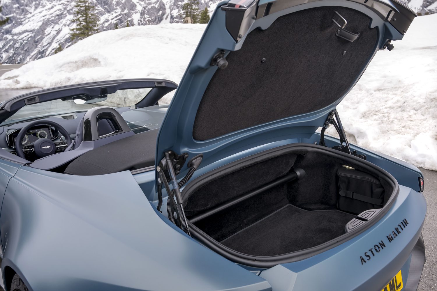 Aston Martin Vantage Roadster (2025)
