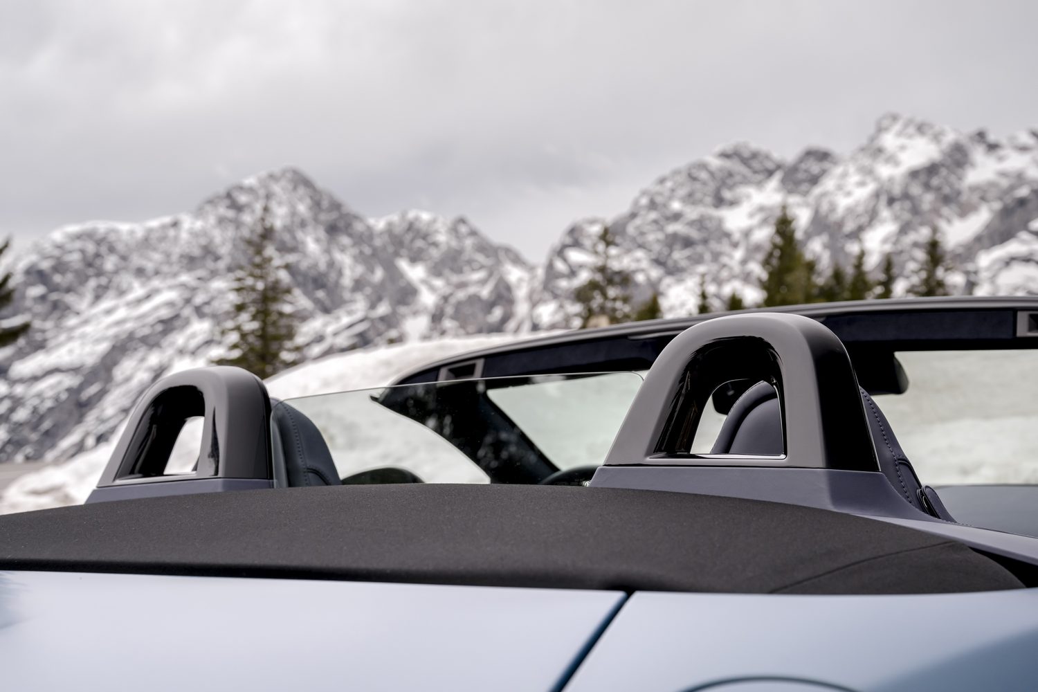 Aston Martin Vantage Roadster (2025)