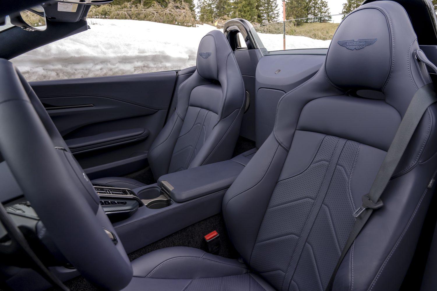 Aston Martin Vantage Roadster (2025)