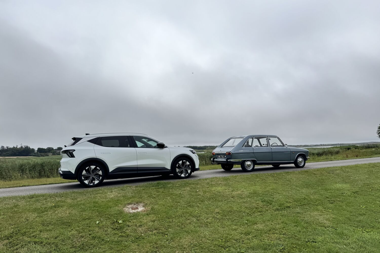 Renault 16 hits 60 and meets an electric descendent Renault 16 hits 60 and meets an electric descendent