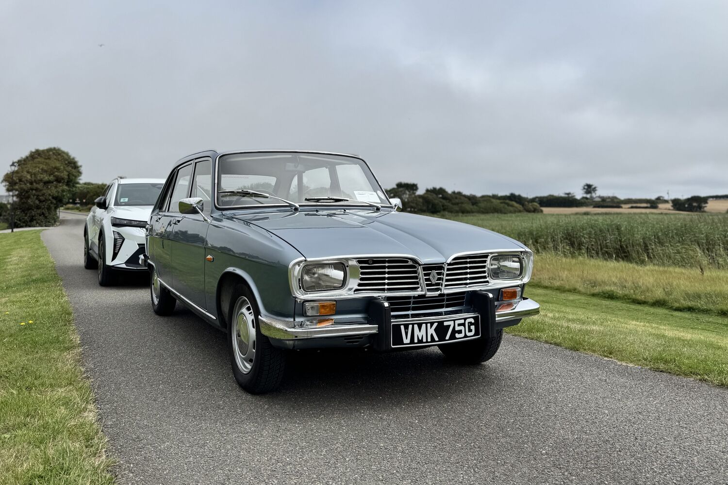 Renault 16 hits 60 and meets an electric descendent Renault 16 hits 60 and meets an electric descendent