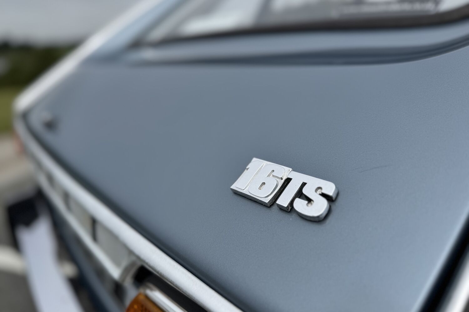 Renault 16 hits 60 and meets an electric descendent Renault 16 hits 60 and meets an electric descendent