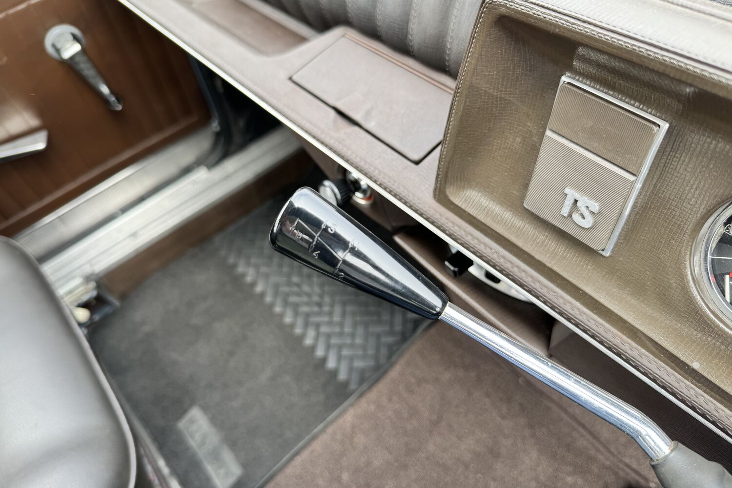 Renault 16 hits 60 and meets an electric descendent Renault 16 hits 60 and meets an electric descendent