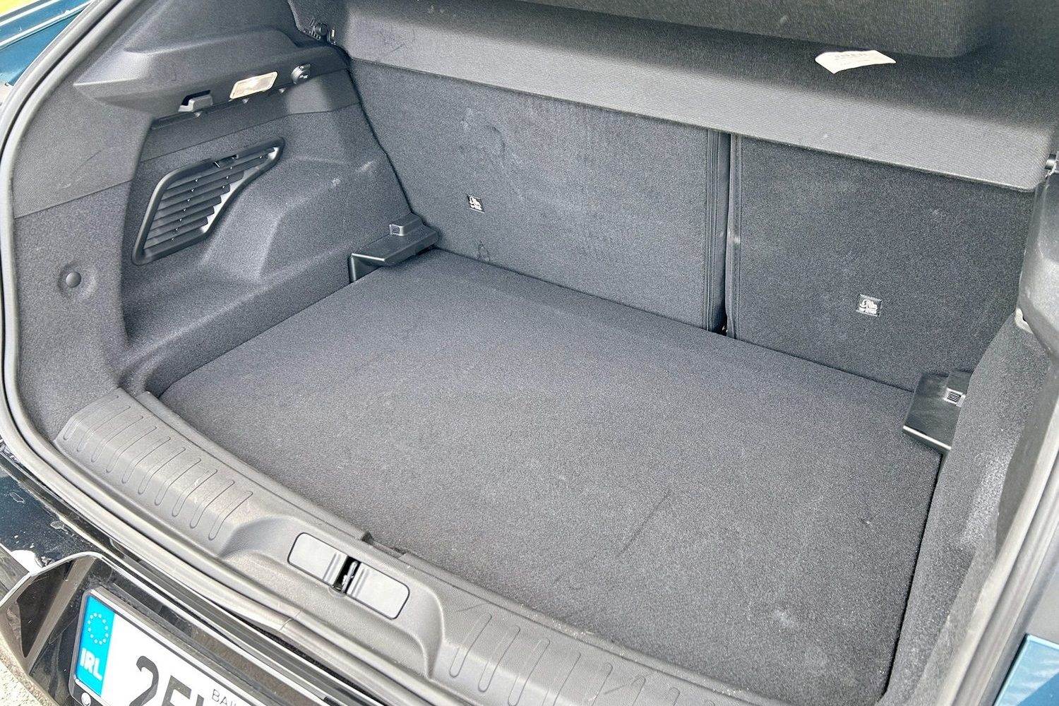 Alfa Romeo Junior Ibrida (2025) Alfa Romeo Junior Ibrida (2025)