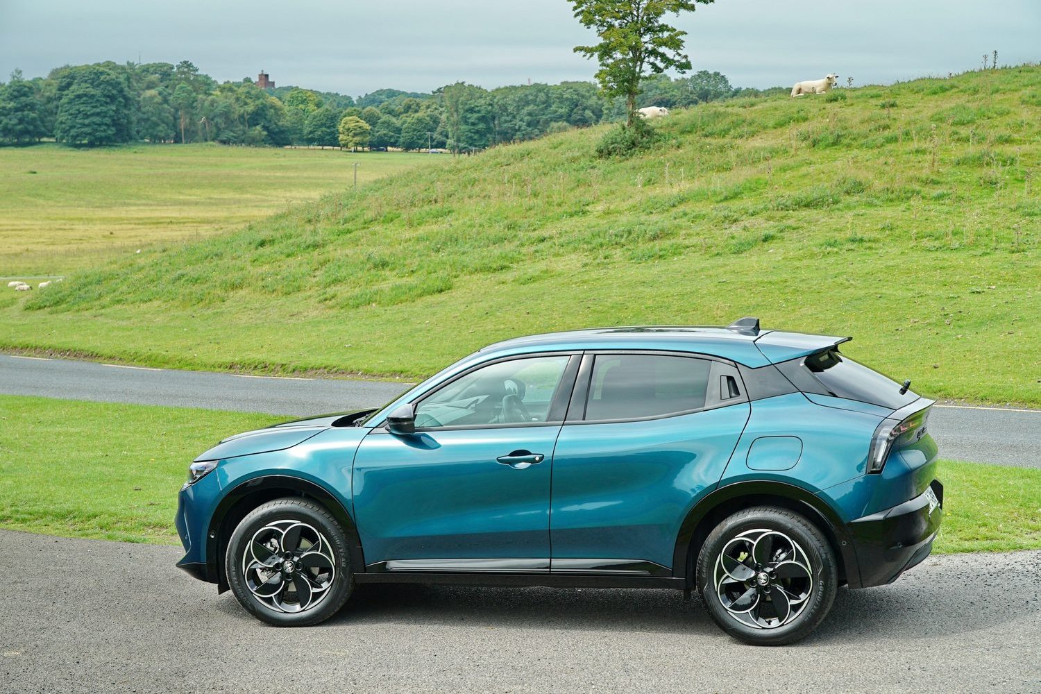 Alfa Romeo Junior Ibrida (2025) Alfa Romeo Junior Ibrida (2025)