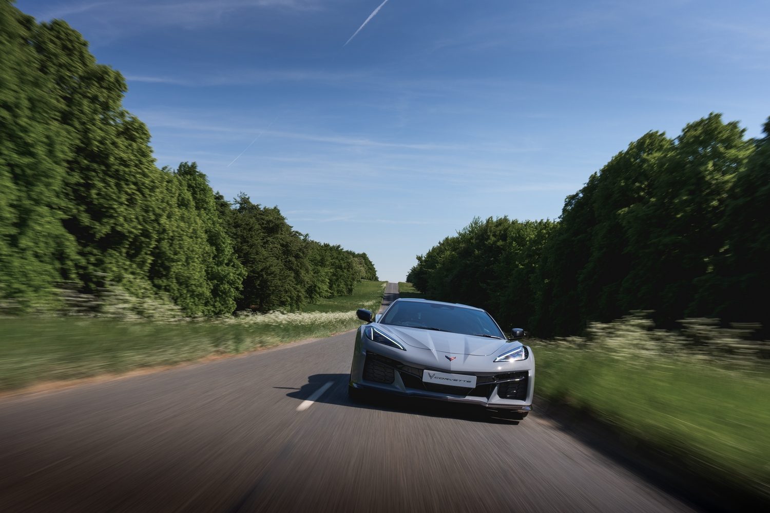 Chevrolet Corvette E-Ray (2025) Chevrolet Corvette E-Ray (2025)