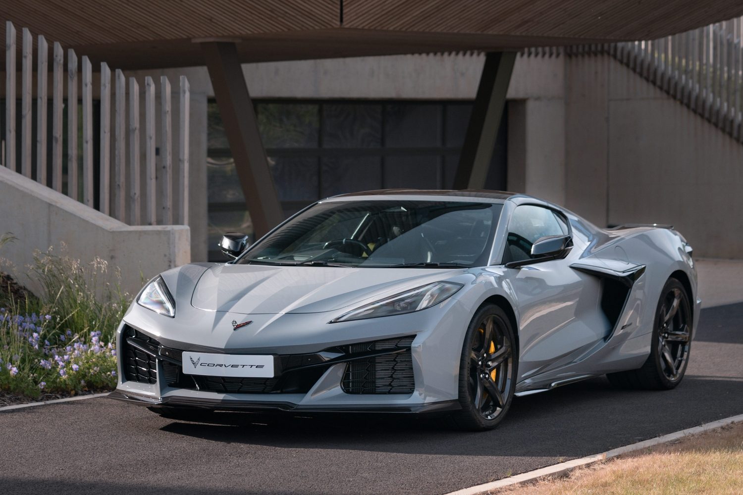 Chevrolet Corvette E-Ray (2025) Chevrolet Corvette E-Ray (2025)