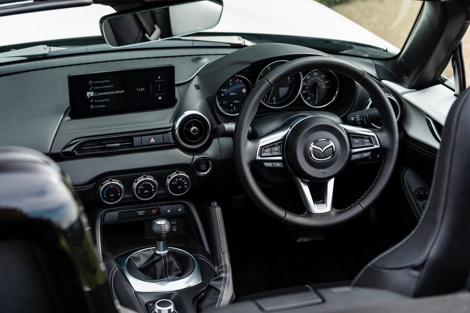 Mazda’s MX-5 and mental wellbeing Mazda’s MX-5 and mental wellbeing