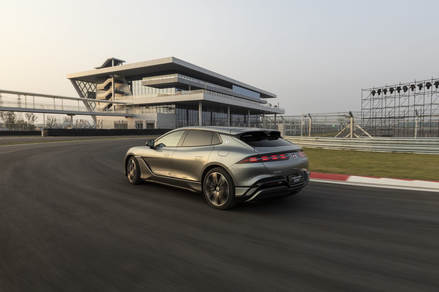 Denza Z9GT EV (2026) Denza Z9GT EV (2026)