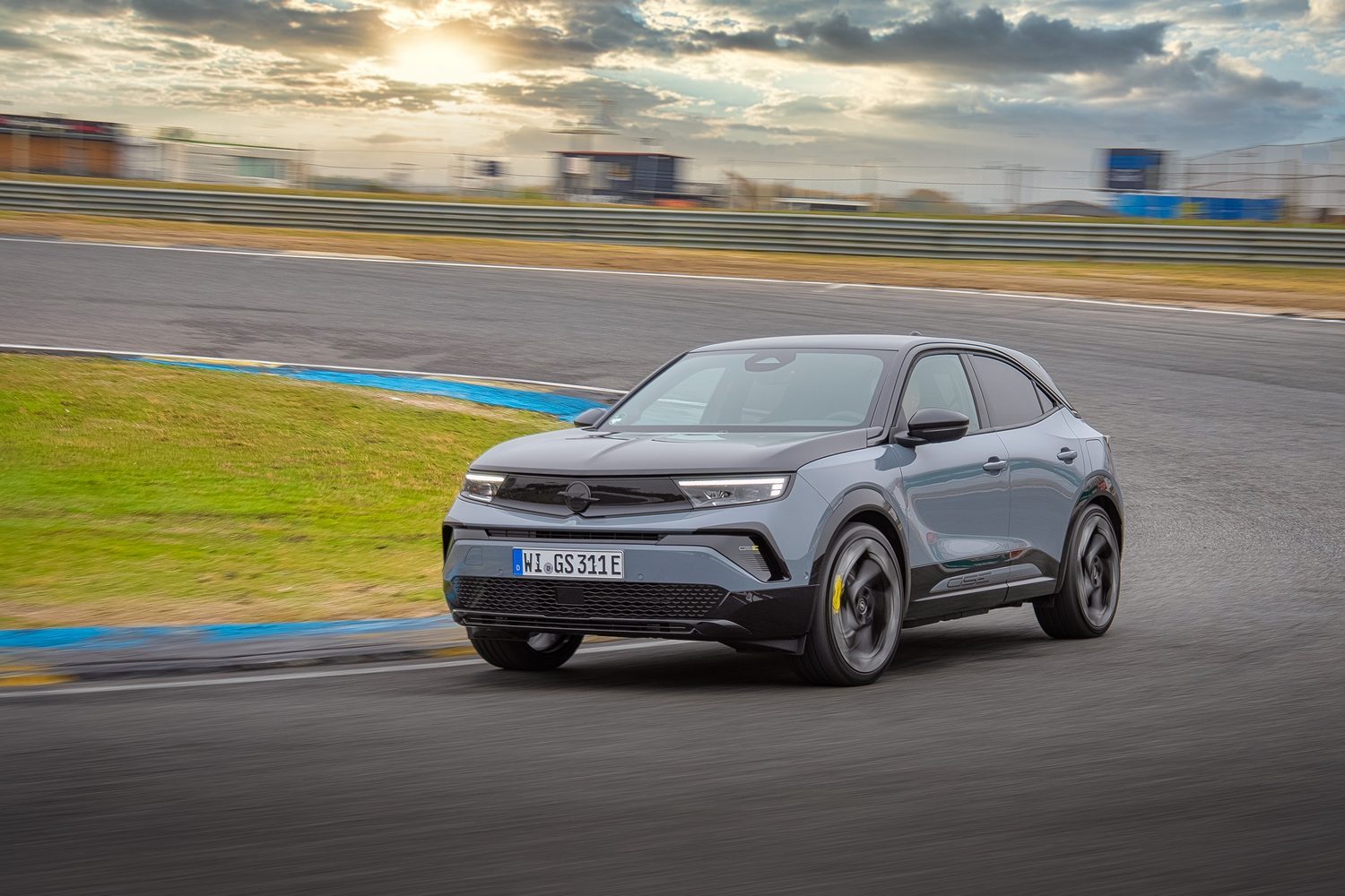 Opel Mokka GSE (2026) Opel Mokka GSE (2026)