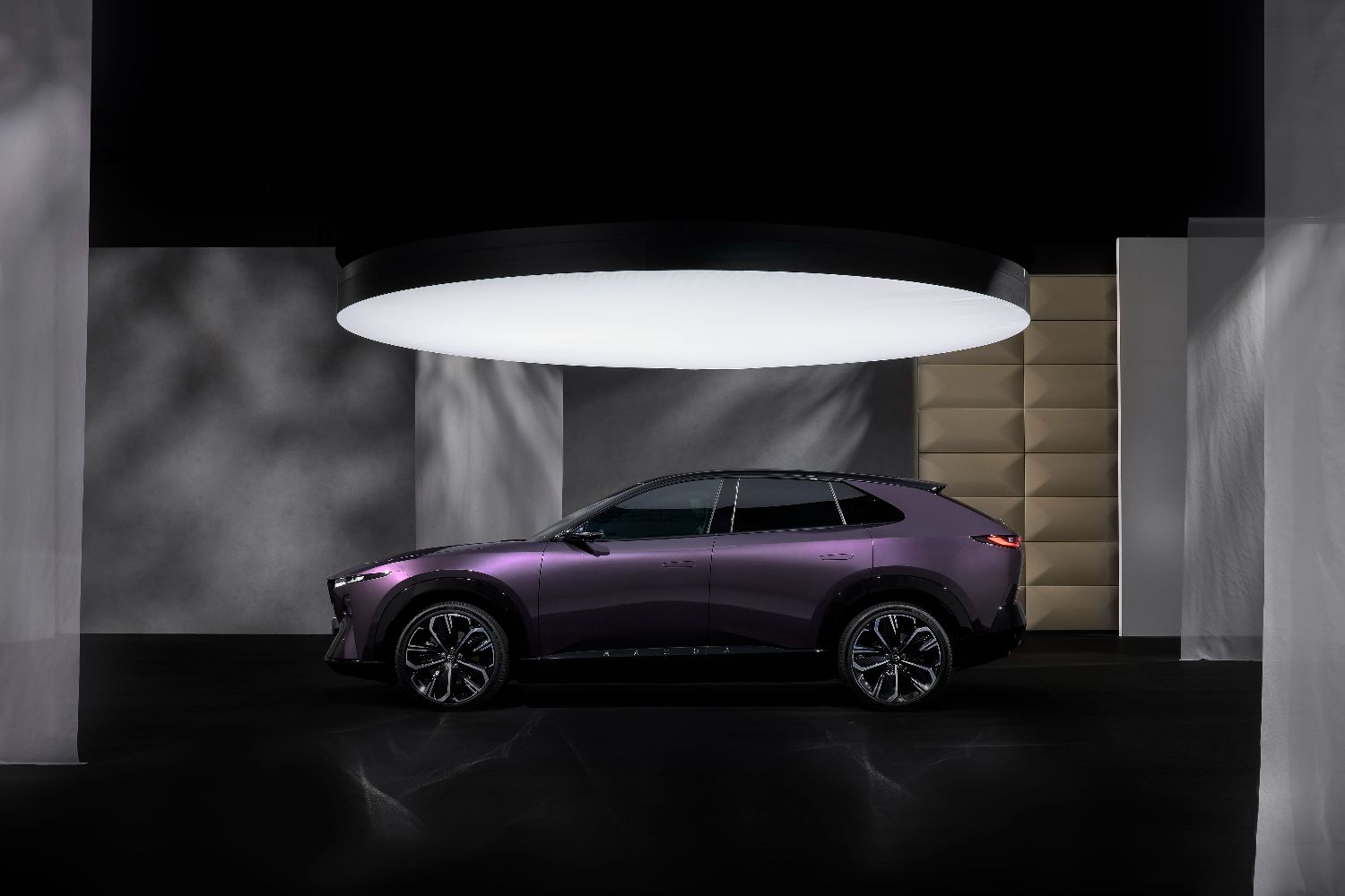Mazda CX-6e