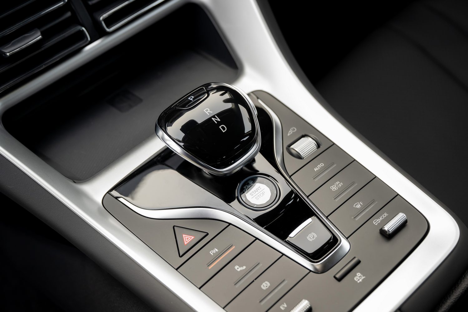 BYD Sealion 5 DM-i (2026) BYD Sealion 5 DM-i (2026)