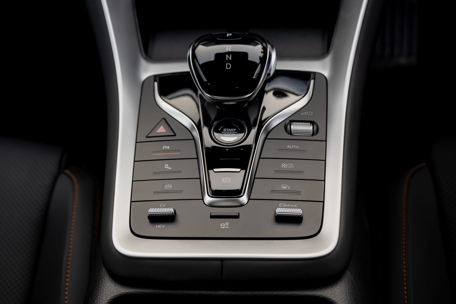 BYD Sealion 5 DM-i (2026) BYD Sealion 5 DM-i (2026)