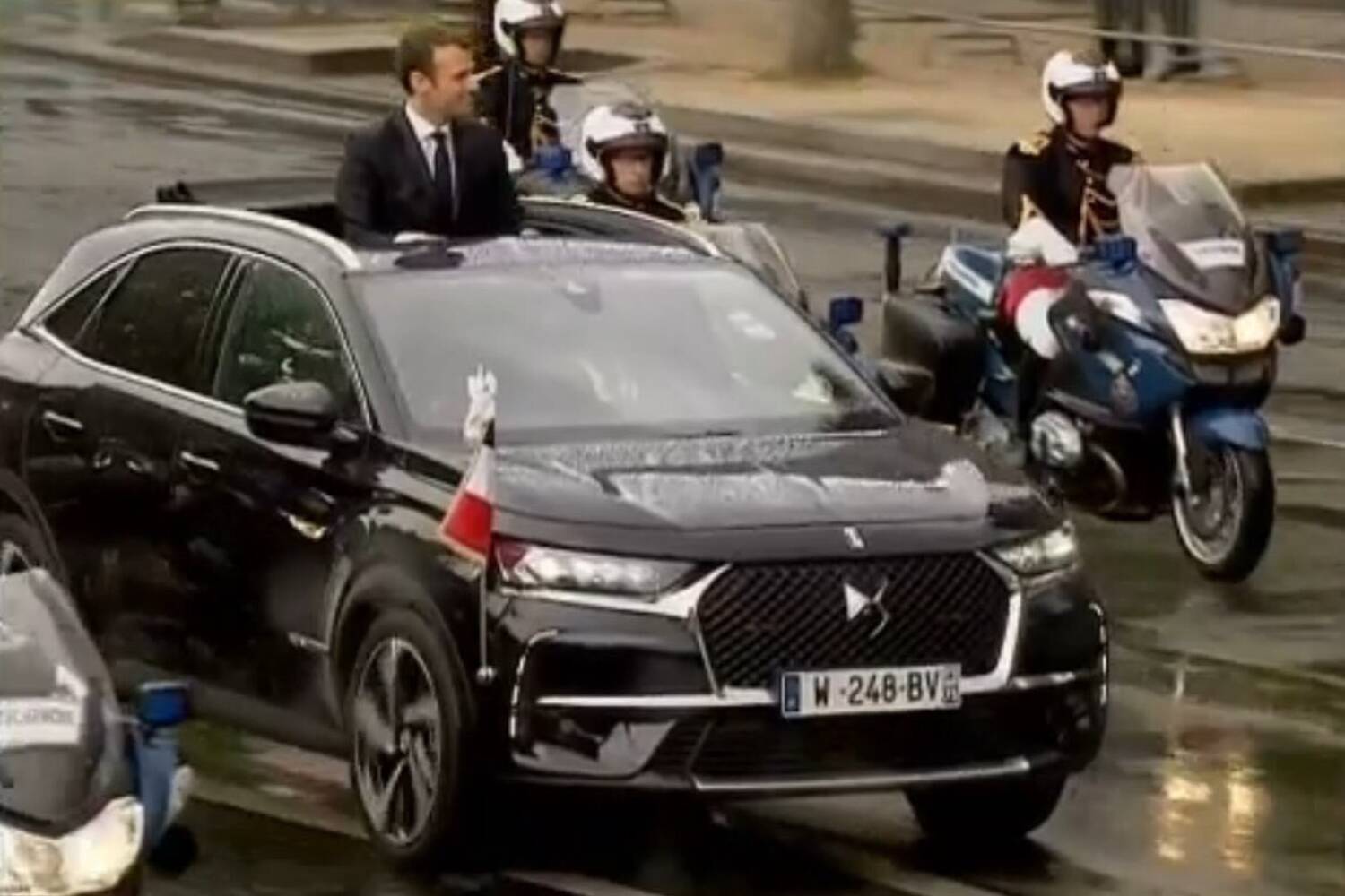 A DS fit for a President A DS fit for a President