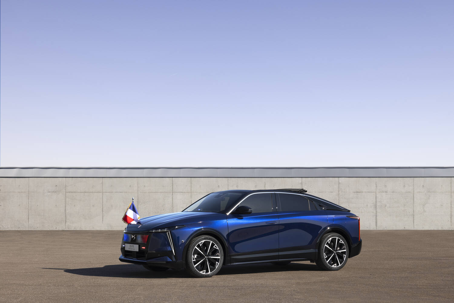 A DS fit for a President A DS fit for a President