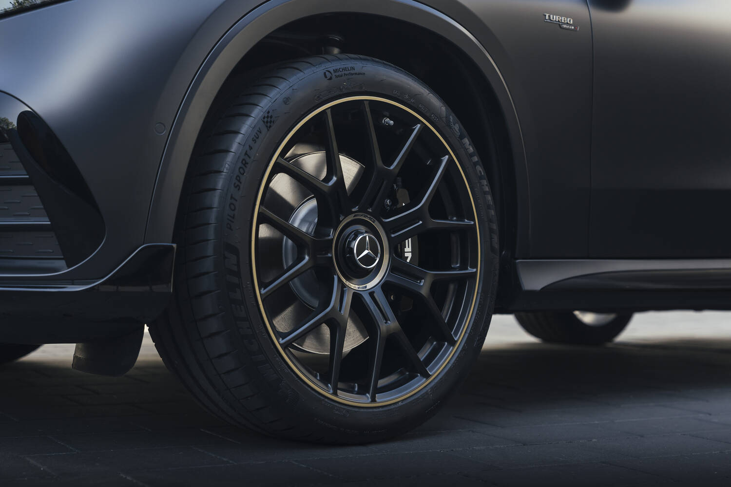 Mercedes-AMG GLC 53 4Matic+ Mercedes-AMG GLC 53 4Matic+