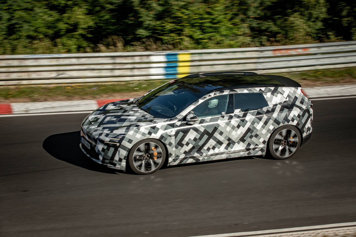 polestar-4-suv-goes-on-sale-in-september-car-and-motoring-news-by