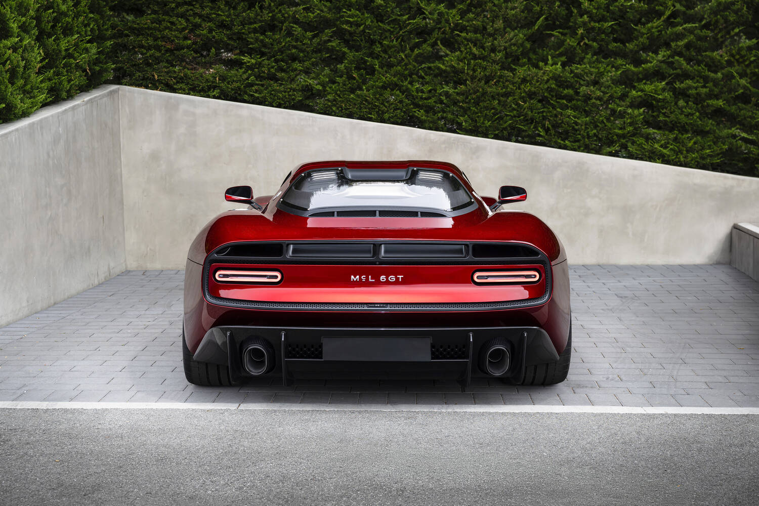 McLaren McL 6GT