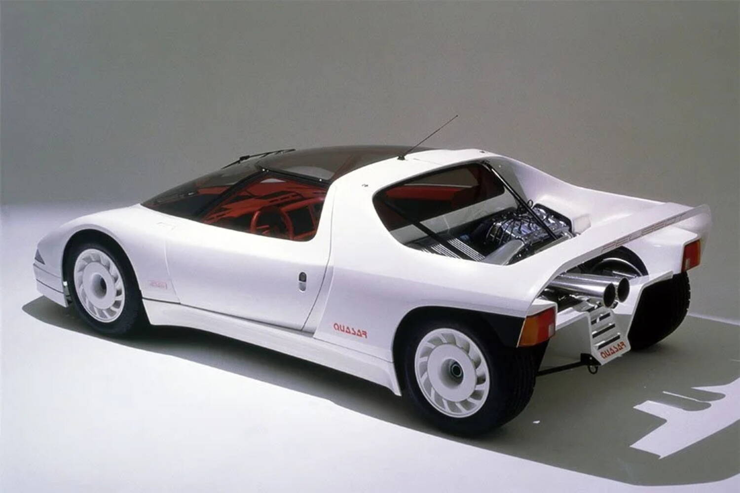 Peugeot Quasar concept