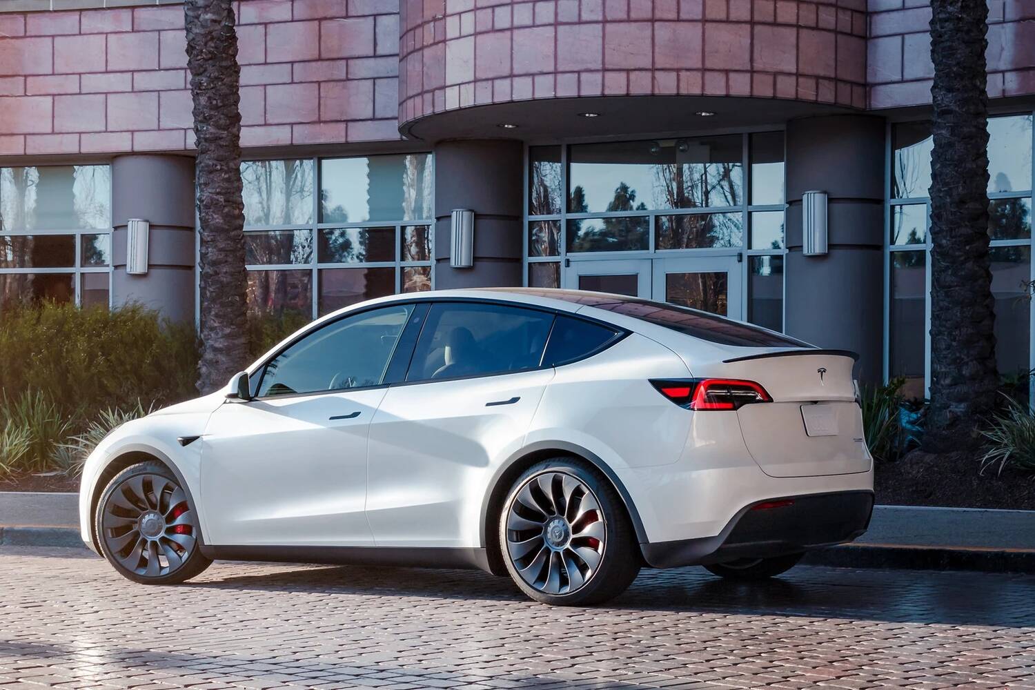 Tesla Model Y (2021-2025) used car buying guide Tesla Model Y (2021-2025) used car buying guide