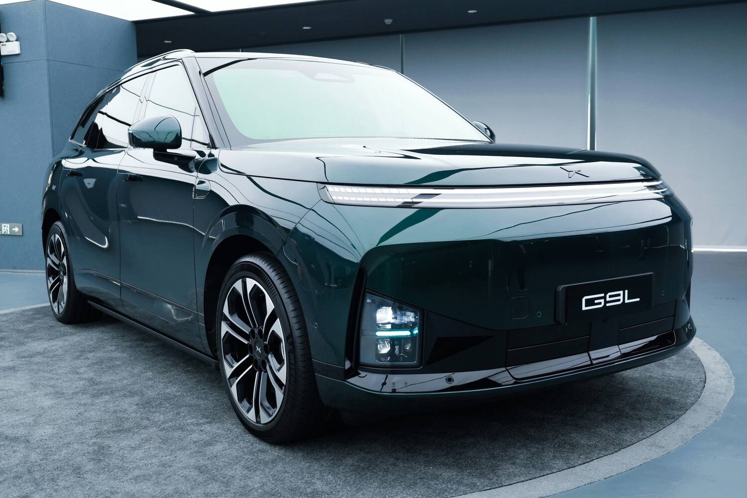 Xpeng G9L