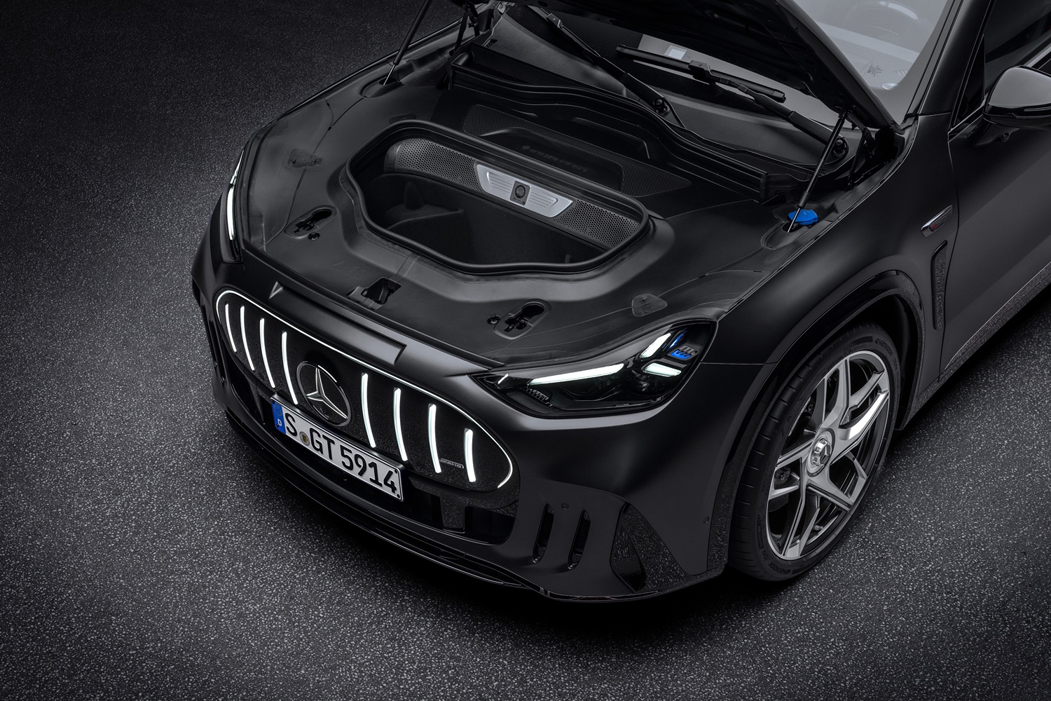Mercedes-AMG GT SUV front trunk space