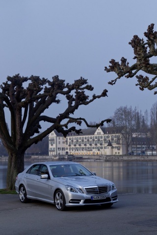Mercedes-Benz E 300 BlueTec Hybrid