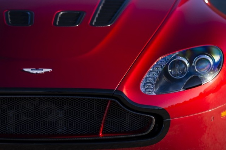 Aston Martin V12 Vantage S