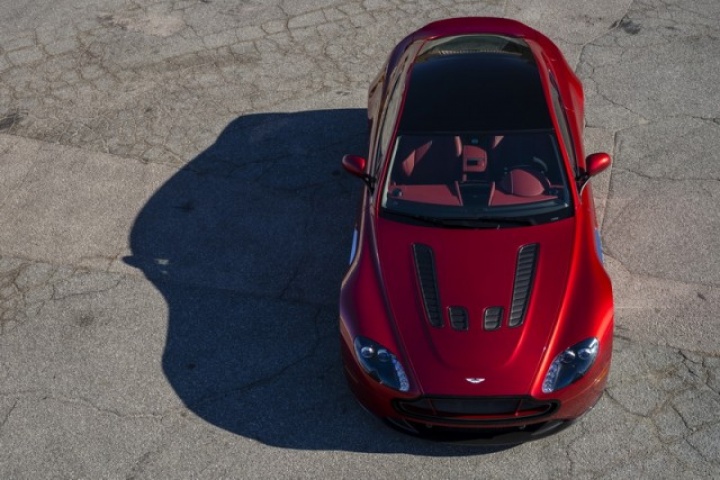 Aston Martin V12 Vantage S