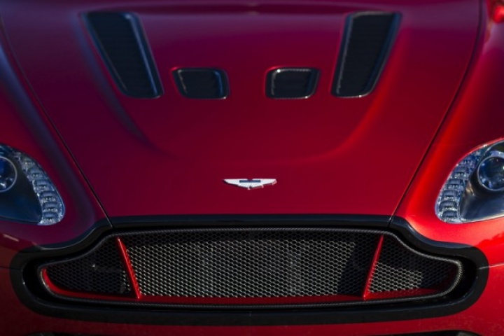 Aston Martin V12 Vantage S