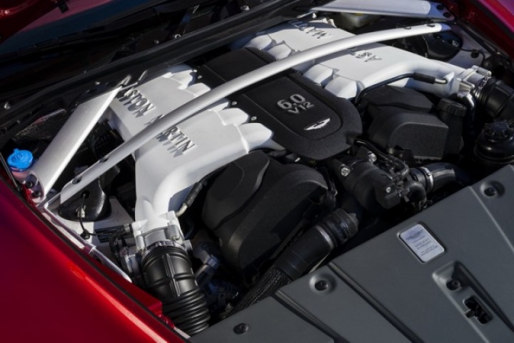 Aston Martin V12 Vantage S