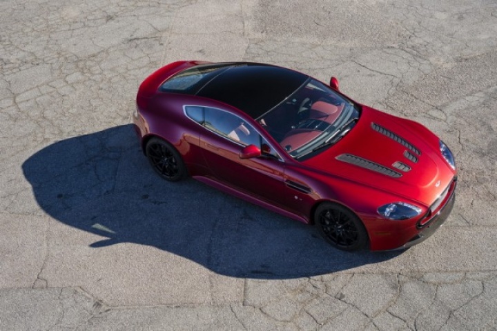 Aston Martin V12 Vantage S