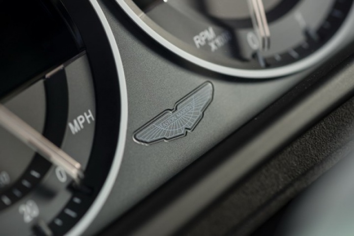 Aston Martin V12 Vantage S