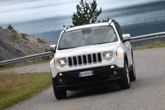 thumbnail image 2 of Front Left Floodlight For Jeep Renegade 2014+ – White Reflective OE Style 51953116 2 of 6