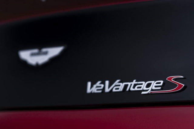 Aston Martin V12 Vantage S Roadster