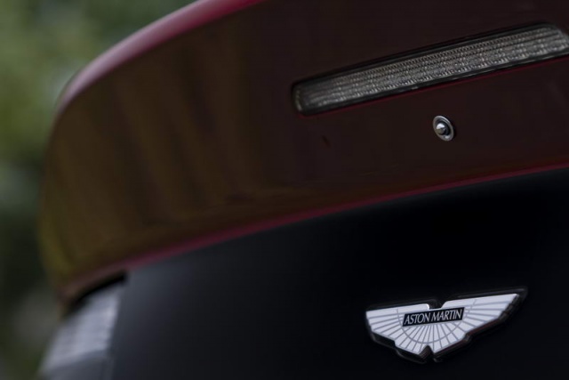 Aston Martin V12 Vantage S Roadster