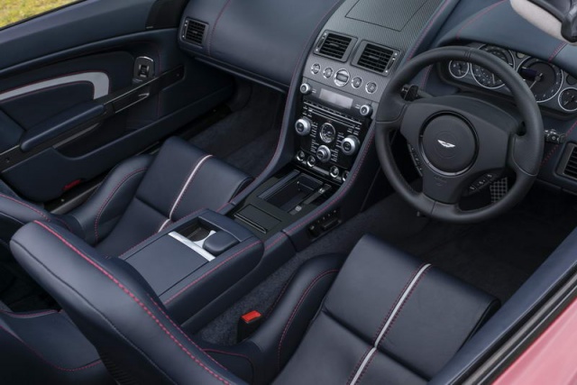 Aston Martin V12 Vantage S Roadster