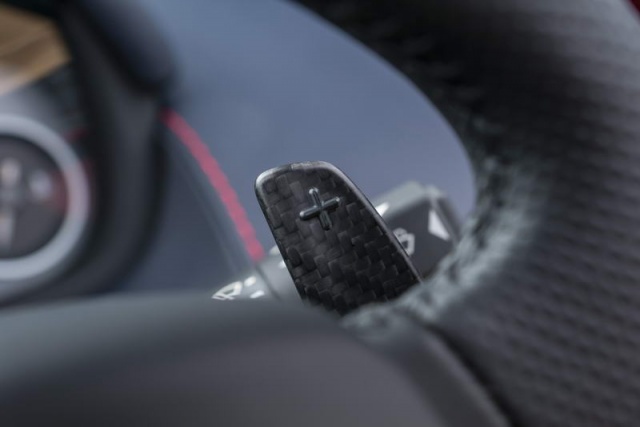 Aston Martin V12 Vantage S Roadster