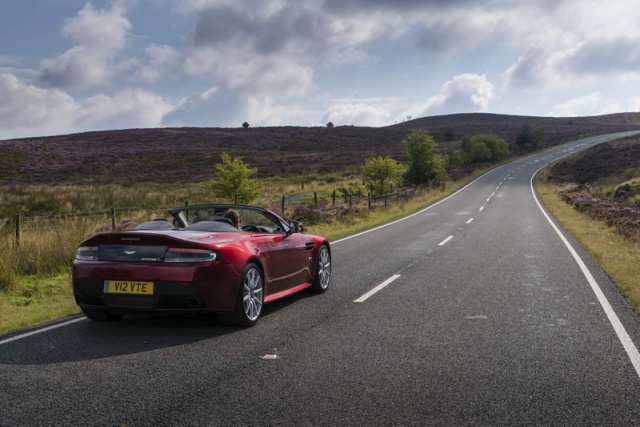 Aston Martin V12 Vantage S Roadster