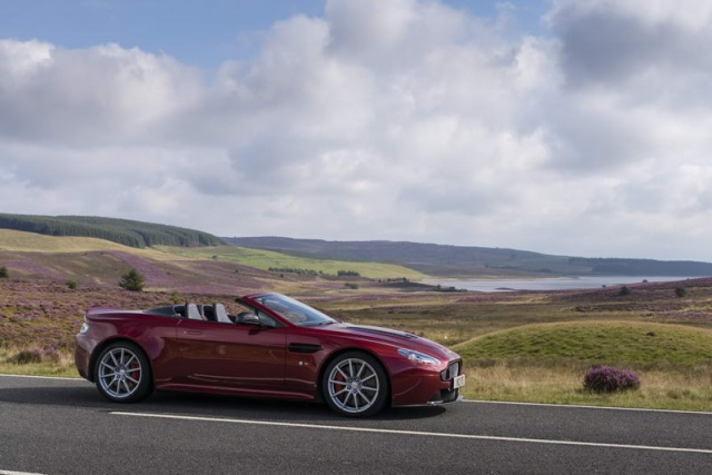 Aston Martin V12 Vantage S Roadster