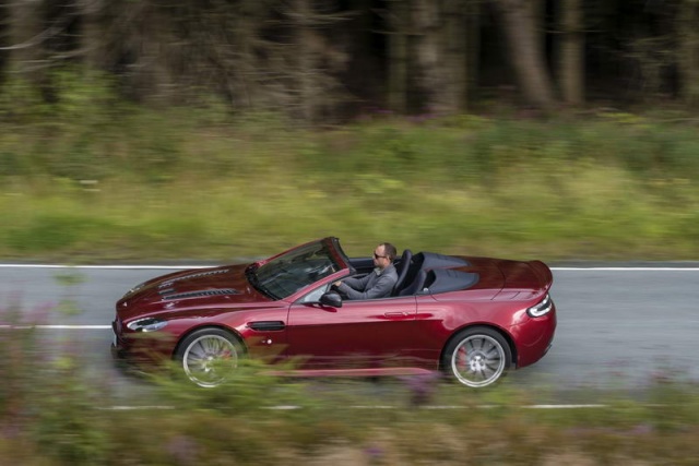 Aston Martin V12 Vantage S Roadster